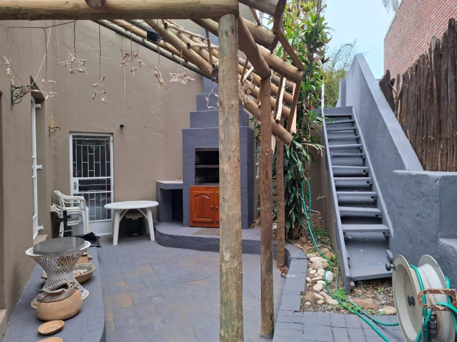 4 Bedroom Property for Sale in Wavecrest Eastern Cape